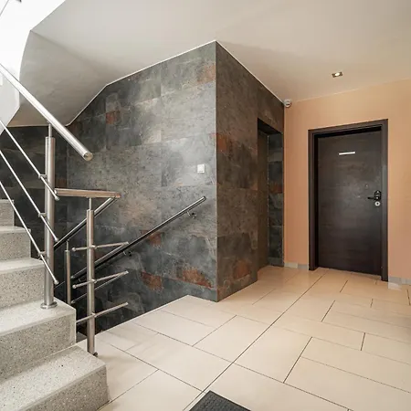 By Pyramid: Elisabeth Appartement *